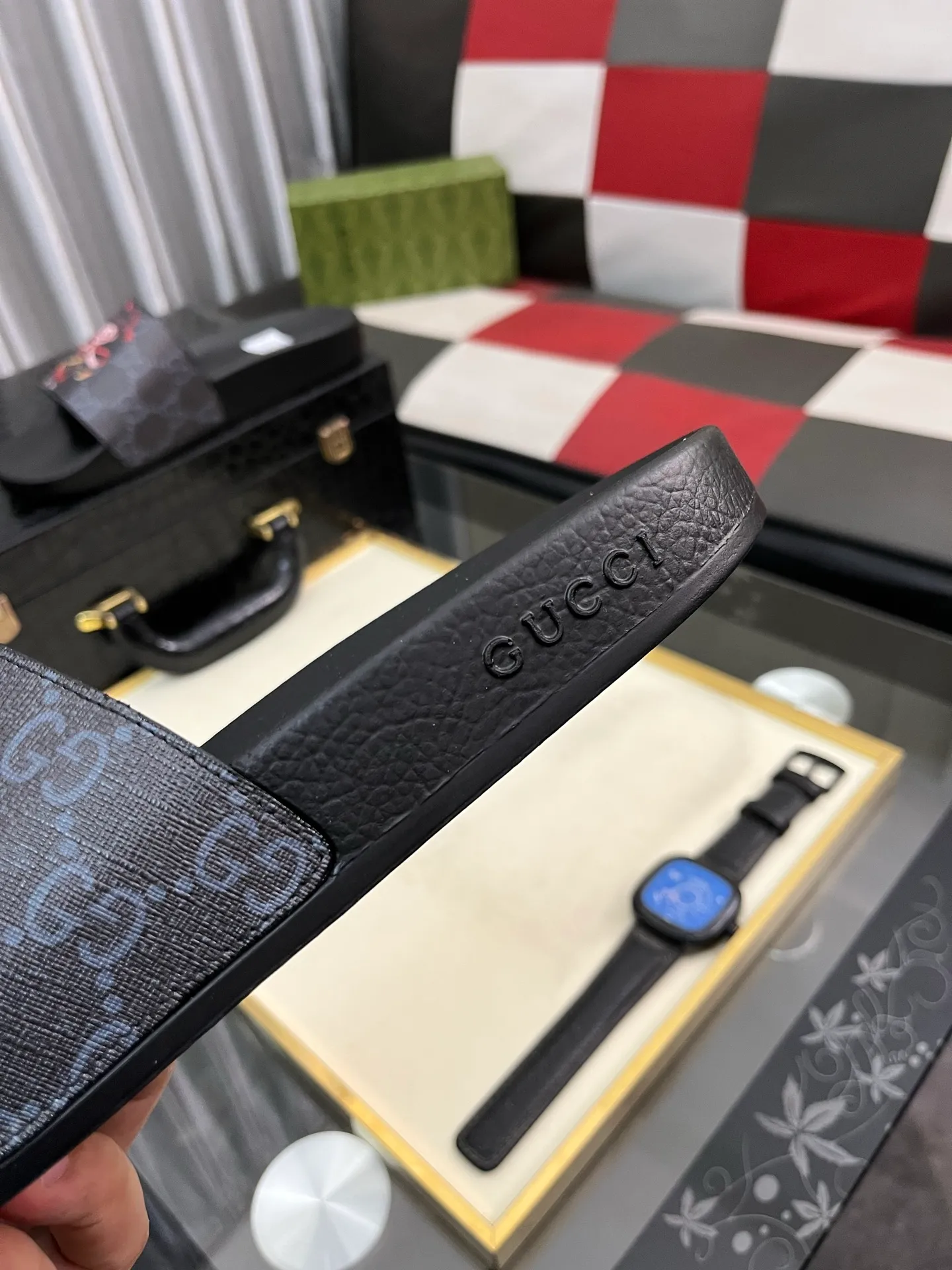 Men's Men's Shoes💰220⌚️⌚️ＧＵＣＣＩ.Gucci.Official website 1:1 popular slippers on sale! Original original material 🩴 SIZE: 38-46 (45.46 non-refundable)